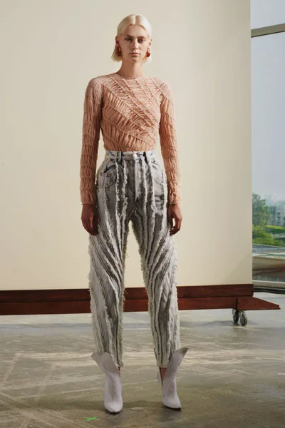 Look 13